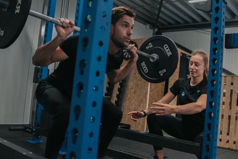 in ons sport medisch centrum kun je fitness of groeps lessen volgen